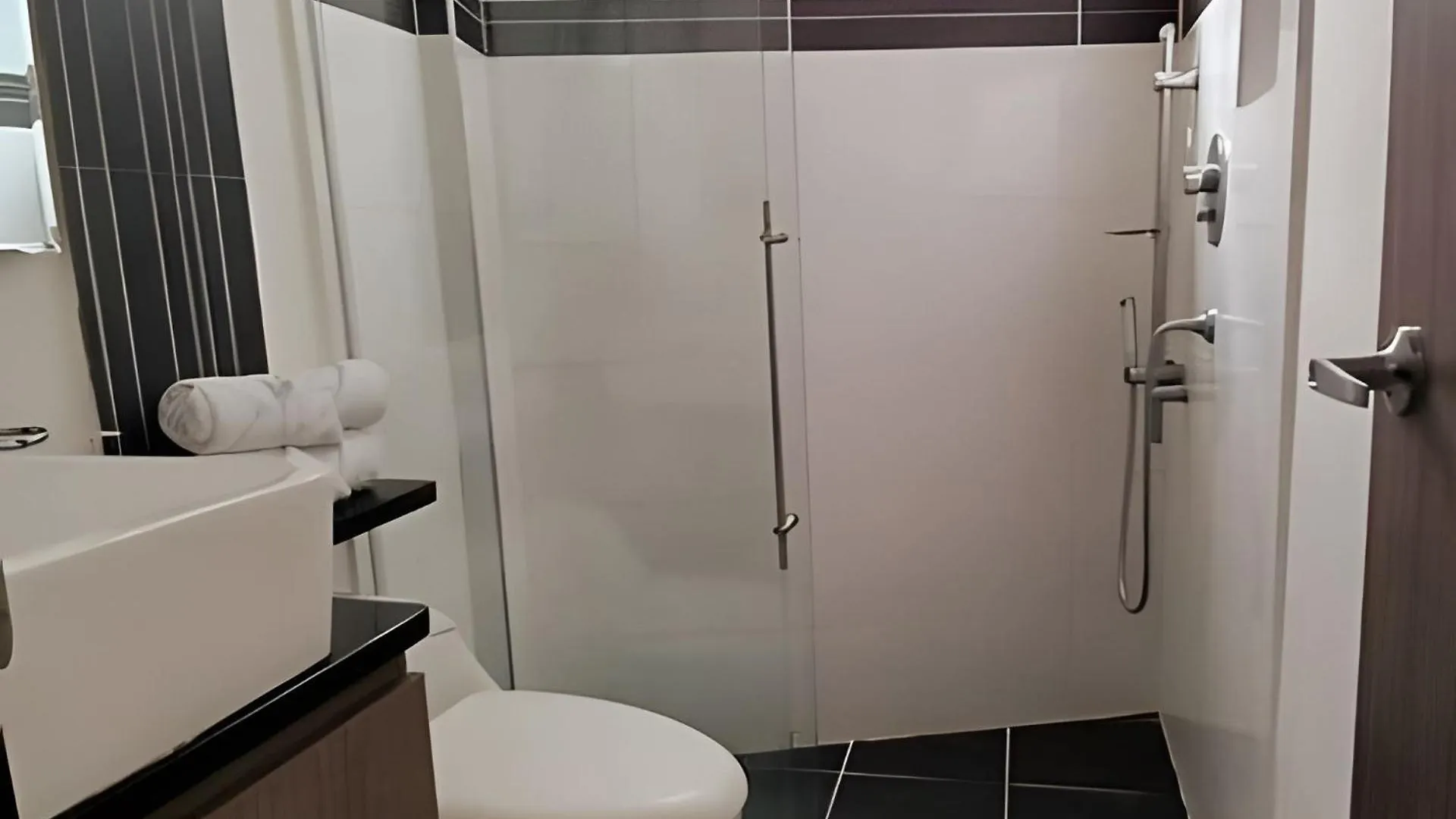 507 Moderno Aparta-Suite En Versalles Tipo Loft - Cali Tower Suites & Lofts 0*,